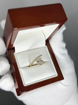 Luna Engagement Ring (Ready to Ship)